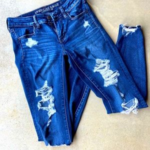 American Eagle distressed skinny jeans size 2